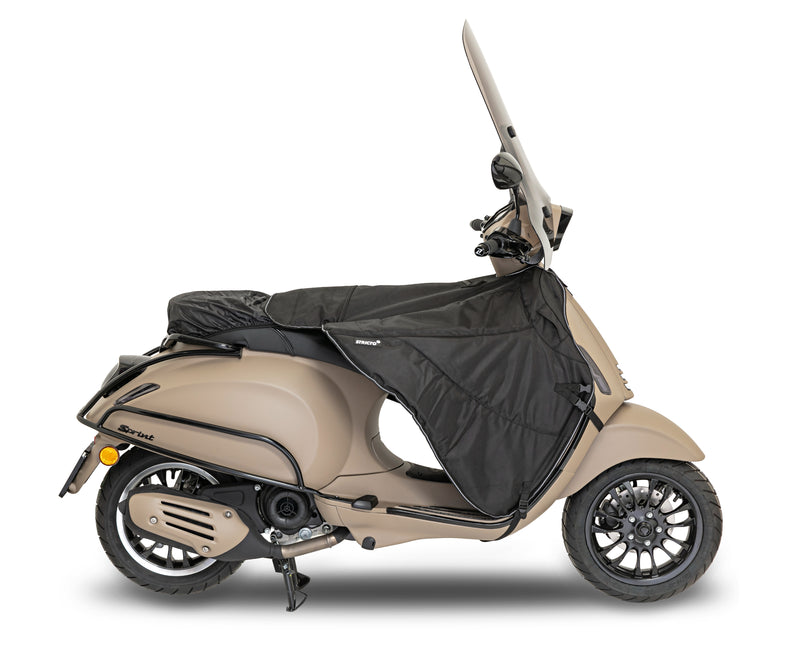 Stricto ® EasyOn - Scooter Beenkleed Universeel – Waterdicht | Winddicht – Beenkleed voor alle merken scooters - Vespa | Kymco | Piaggio | Zip | Sym en meer (Zwart Stricto ® EasyOn - Scooter Beenkleed Universeel – Waterdicht | Winddicht – Beenkleed voor alle merken scooters - Vespa | Kymco | Piaggio | Zip | Sym en meer (Zwart
